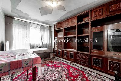 Apartament cu 4 camere decomandat în Central
