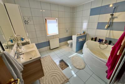 Casă individuală P+1+M | 4 camere | Mobilată | 2 deschideri | Stradal - 22