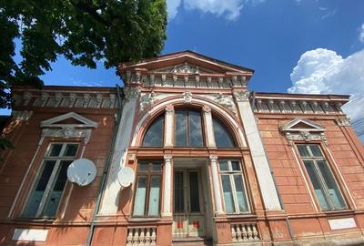 Casă individuală cu 8 camere în Calea Călărașilor