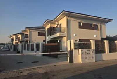Casă cu 5 camere în Tunari