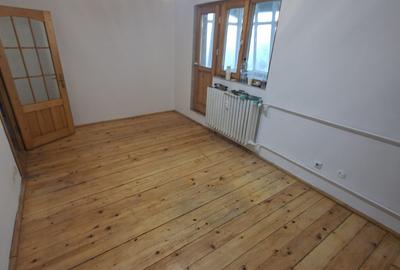 Apartament 3 camere, decomandat, zona Pacurari - 2