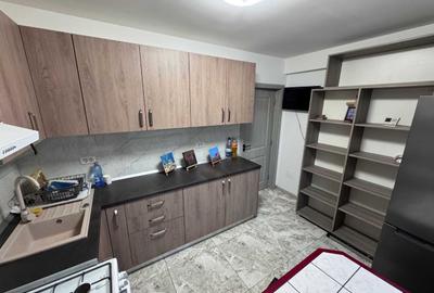 Apartament cu o camera decomandat, etajul 1/4, zona Visani - 3