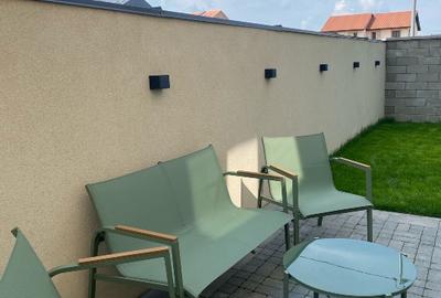 Apartament decomandat 2 camere + curte+2 locuri parcare - 11
