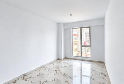 Apartament cu 3 camere decomandat în Calea Severinului