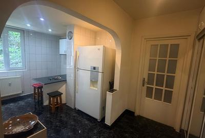 Ozana-Biserica de lemn-3 camere, 1/4, mobilat+utilat complet, boxa subsol - 1