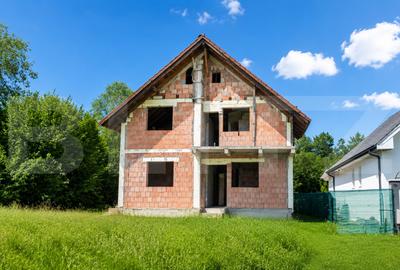 Casă individuală cu 7 camere în Victoria