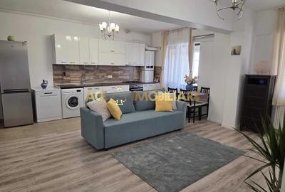 Apartament cu 3 camere semidecomandat, mobilat în Străulești
