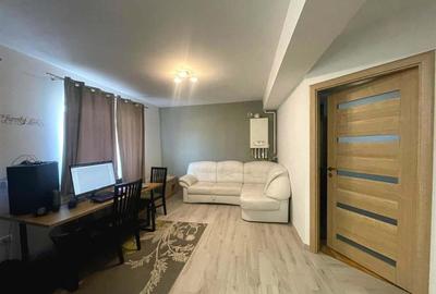 Apartament cu 2 camere semidecomandat, mobilat în Ipotești