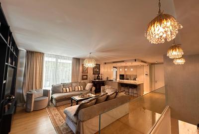 Apartament cu 4 camere decomandat în Aviatorilor