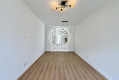 Apartament cu 3 camere decomandat în Exterior Vest
