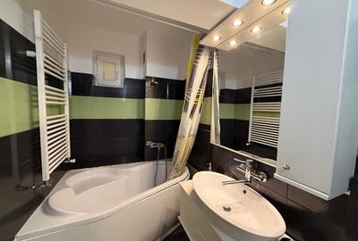 De inchiriat Apartament 3 camere cu scara interioara, zona Centru. - 17