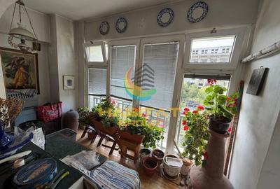 Apartament cu 4 camere decomandat în Calea Plevnei