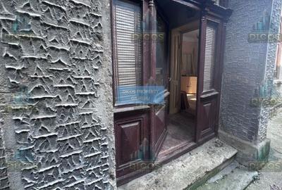 Casă de vânzare cu 3 camere - 5
