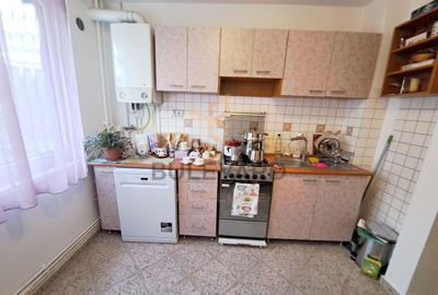 Apartament 2 camere, zona Liceului Onisifor Ghibu, etaj intermediar - 9