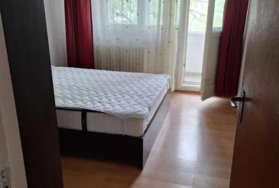 Apartament 3 camere, semidecomandat, 65 mp, balcon, ac, metrou, 1 Decembrie 1918 - 1