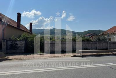 Teren Construcții intravilan de 700 mp, în Nord-Est