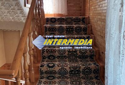 Casa de vanzare cu 4 camere in Cetate S+P+E zona Schit cu teren aferent 800 mp - 7