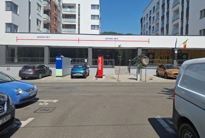 Inchiriez doua spatii comerciale , alaturate , de 173mp utili , fiecare - 1