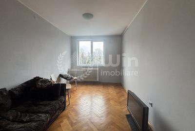 Apartament cu 3 camere decomandat, mobilat în Plopilor