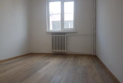 Garsoniera confort trei, etaj unu, renovata, in bloc de garsoniere, libera - 4