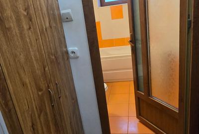 Targoviste, str. Boerescu Zaharia, parter, vanzare apartament 4 camere - 5