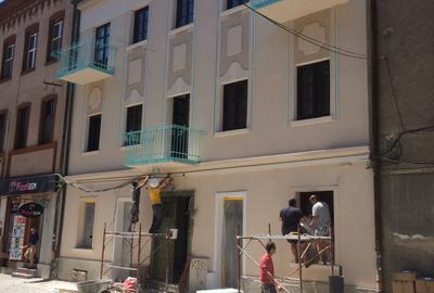 SPAȚIU COMERCIAL ULTRACENTRAL , pietonala ,clădire istorică ,complet  renovata - 2