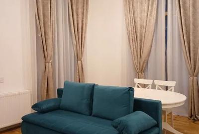 Apartament cu 3 camere decomandat, mobilat în Jiului