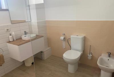 Mamaia Nord - Vila tip duplex P+2 , pe partea marii , la doi pasi de plaja - 16