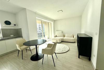 Apartament cu 2 camere decomandat în Tractorul