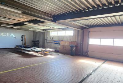 Showroom auto suprafata 6.500 mp, teren 15.000 mp cu deschidere 90 ml la DN 1. - 33