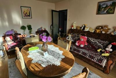Apartament 4 camere, 78 mp, 2 bai, 2 balcoane – zona linistita, str. Ecaterina T - 9
