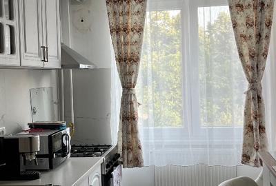 Proprietar inchiriez apartament doua camere Prefectură - 1