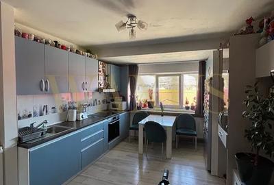 Apartament cu 2 camere semidecomandat, mobilat în Florești