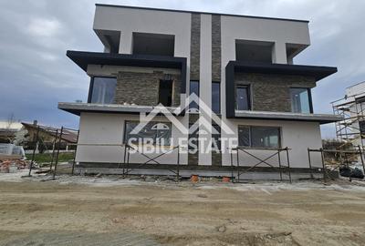 Casă individuală cu 4 camere în Șelimbăr