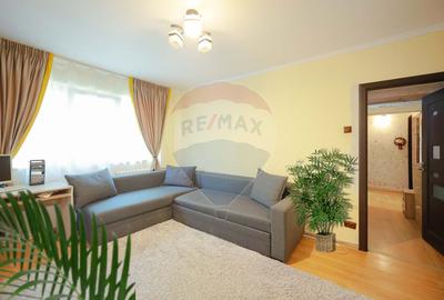 De vânzare apartament cu 3 camere, etajul 1, Strada Borsecului, Oradea - 2