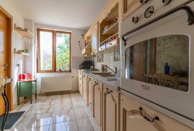 Casă individuală cu 5 camere în Mogoșoaia