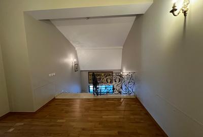 VILA DEOSEBITA / SPATII GENEROASE / CURTE PROPRIE - 38