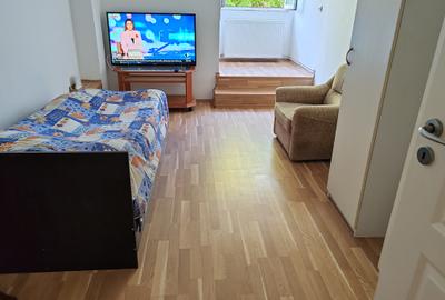 Apartament 3 camere liber la vanzare zona Colinei - 6