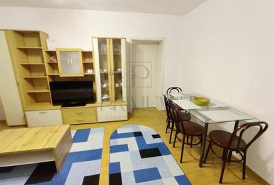 Apartament cu 3 camere semidecomandat, mobilat în Medicină
