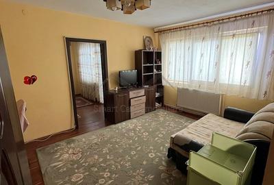 Apartament cu 2 camere nedecomandat în Podu Roș