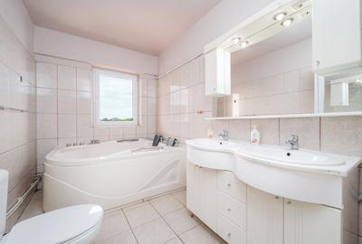 Apartament deosebit - 73 mp utili + 7 mp balcon -  langa IULIUS MALL - 14