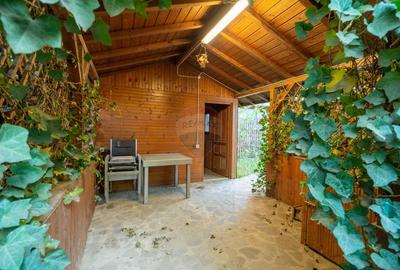 De vanzare casă  5 camere - 20