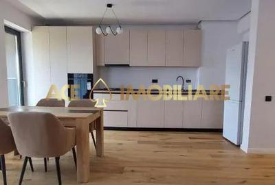 Apartament cu 3 camere decomandat, mobilat în Băneasa