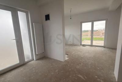 Casă individuală cu 4 camere în Central