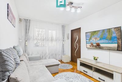 Apartament cu 3 camere semidecomandat, mobilat în Aurel Vlaicu