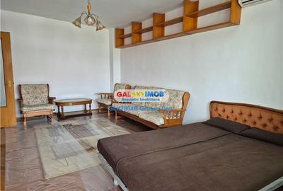 M. basarab | garsoniera spatioasa 47mp | 1992 | AC balcon | anvelopat - 1