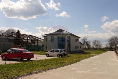 Cladire + teren 5177 mp, deschidere 27 m, B-dul Bucuresti Giurgiu - 1