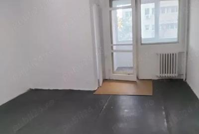 Garsonieră semidecomandată în Titan