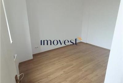 De inchiriat:Apartament gol  cu 2 camere in zona Centrala - 9