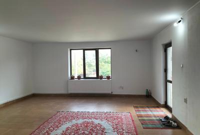 Casă / spațiu comercial - lângă Spitalul Racovița, Mioveni - 5